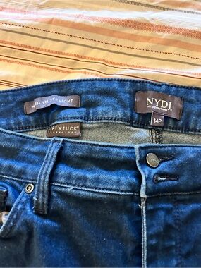 NYDJ Marilyn Straight Women’s Jeans in Dark Blue